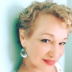 Meet your Posher, Petra